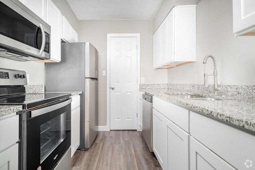 More Photos Of 1404 Moore Ave, Portland Apartments For Sale