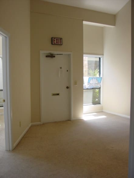 More Photos Of 3069 Amwiler Rd, Atlanta Medical For Lease