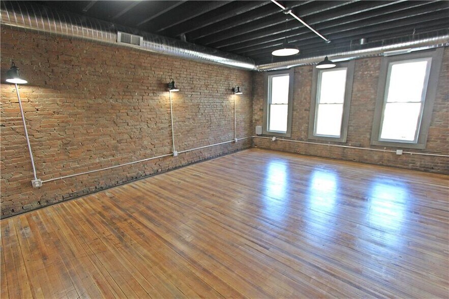 More Photos Of 51 State St, Rochester Storefront Retail Office For Lease