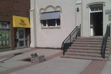 More Photos Of 167 Queen St S, Mississauga Storefront Retail Office For Lease