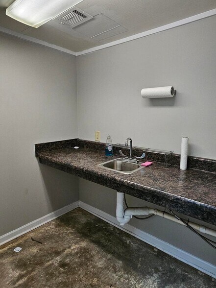 More Photos Of 611 N Washington St, Lincolnton Medical For Lease