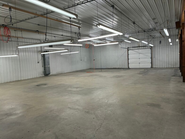 More Photos Of 1851 Dogwood Rd, Bremen Manufacturing For Sale