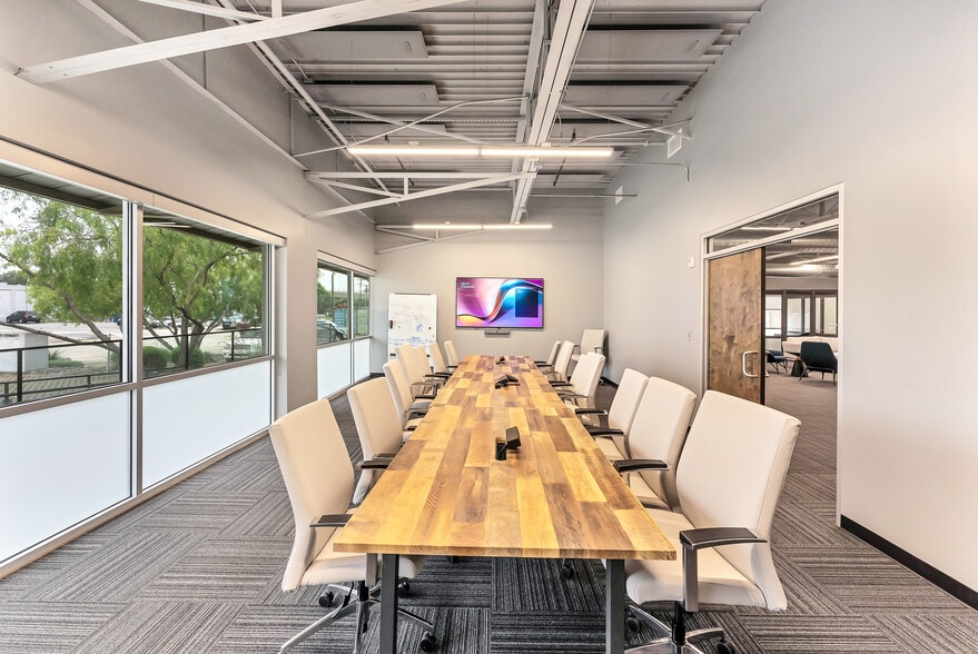 More Photos Of 201 N Rupert St, Fort Worth Office For Lease