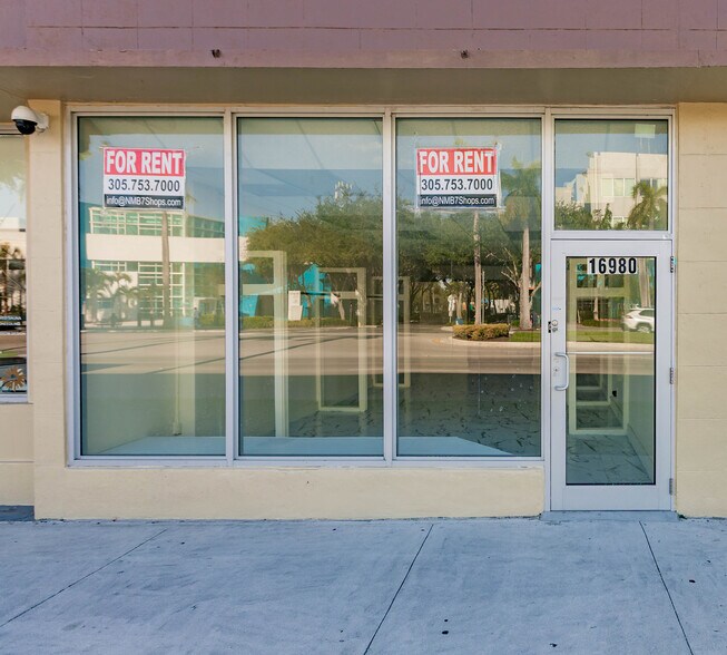 Primary Photo Of 16978-16990 NE 19th Ave, North Miami Beach Storefront Retail Office For Lease