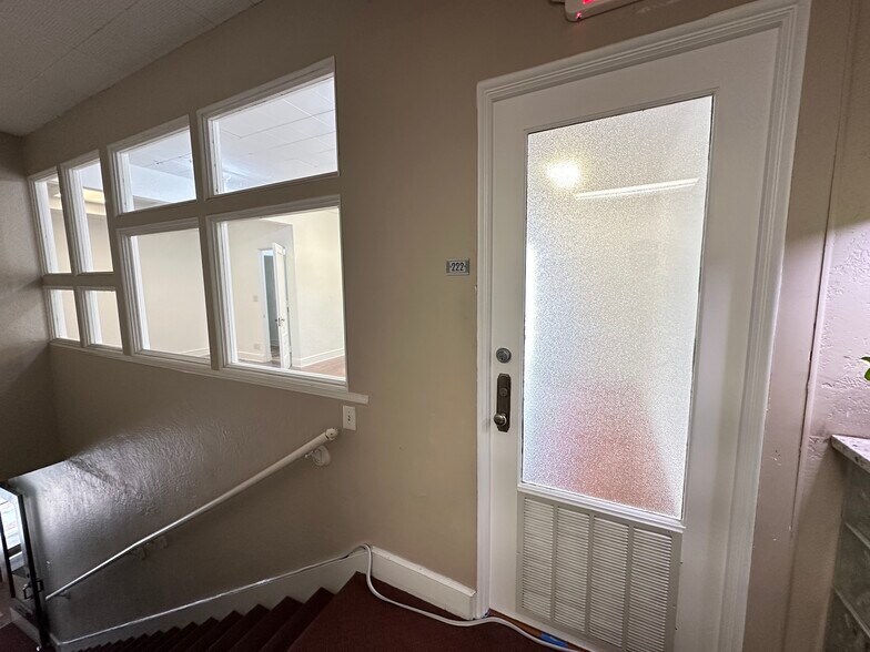 More Photos Of 215 W 18th St, Kansas City Office For Lease