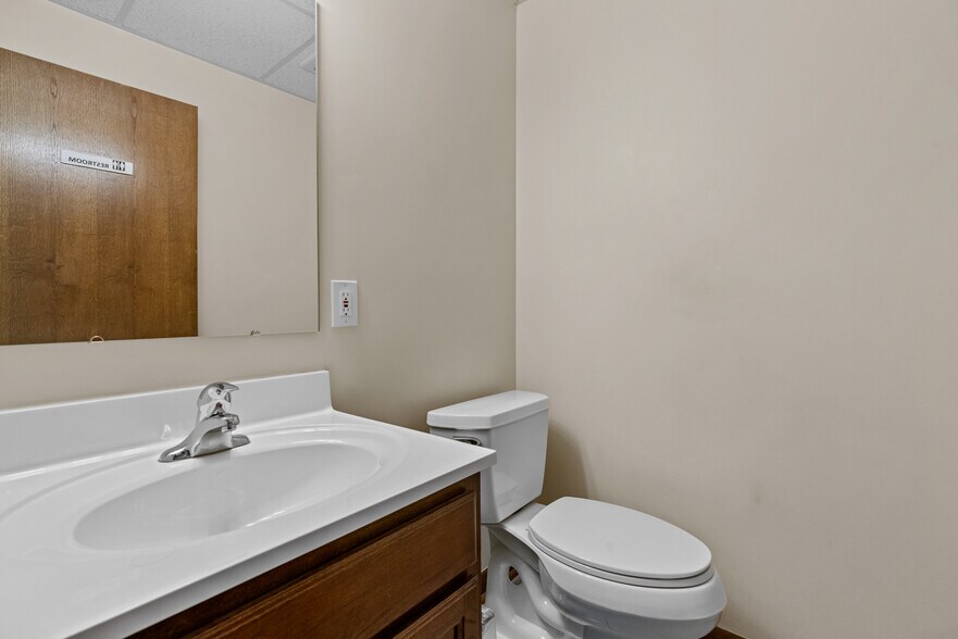 More Photos Of 600 McKnight Park Dr, Pittsburgh Office For Lease