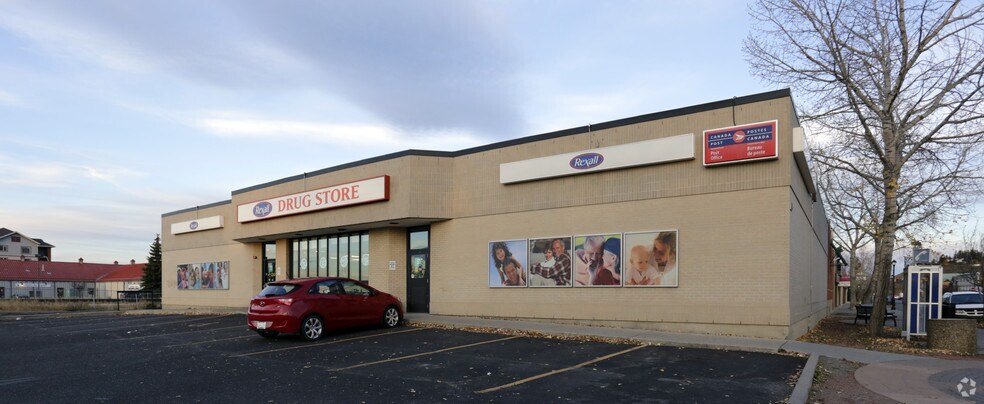 More Photos Of 305 1st St W, Cochrane Freestanding For Lease