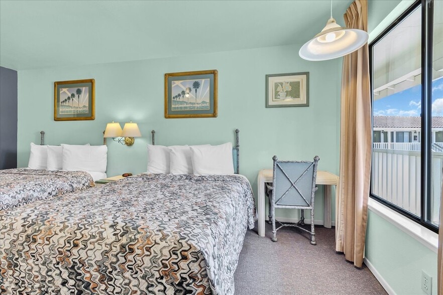 More Photos Of 1013 Front St, Soledad Hotel For Sale