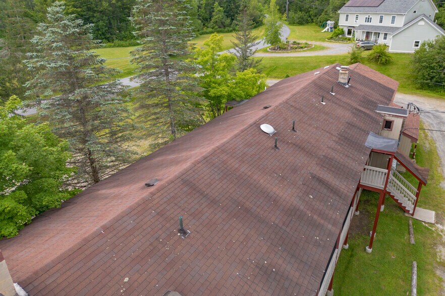 More Photos Of 6 Abroad Rd, West Dover Hotel For Sale