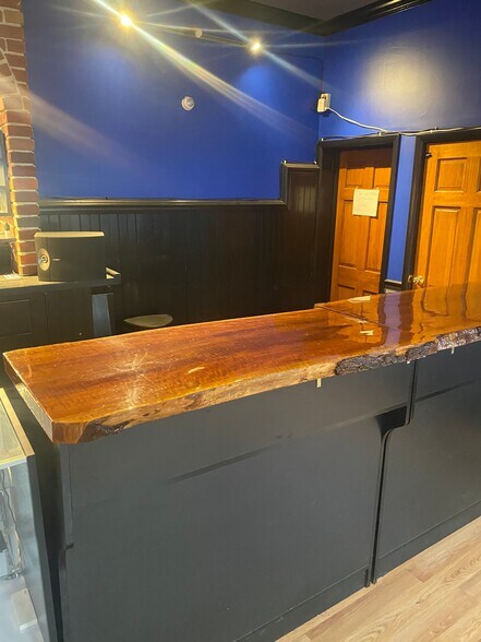 More Photos Of 50 N 4th St, Columbia Storefront Retail Residential For Lease