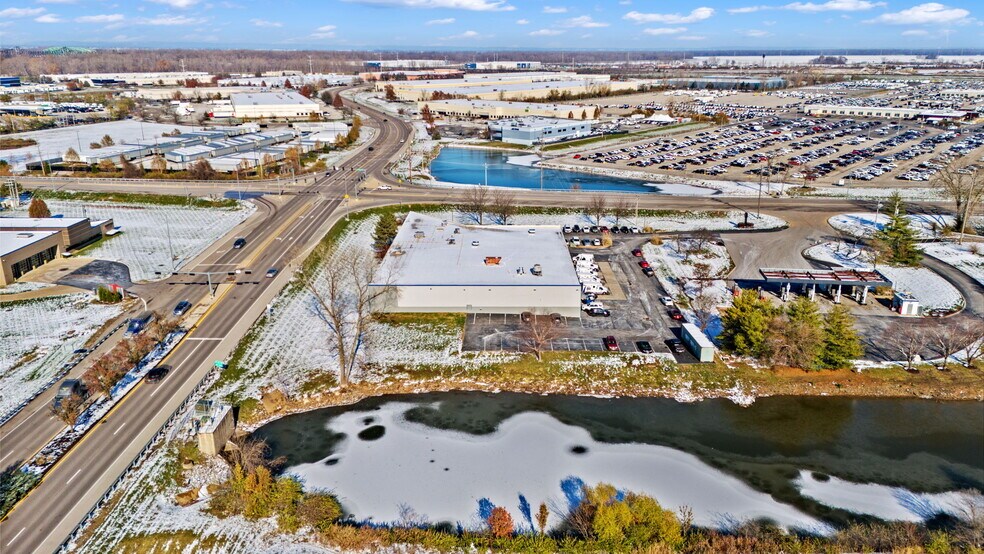 More Photos Of 13892 St. Charles Rock Rd, Bridgeton Warehouse For Sale