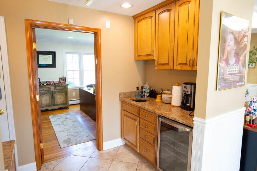 More Photos Of 524 S Main St, Bel Air Office For Sale