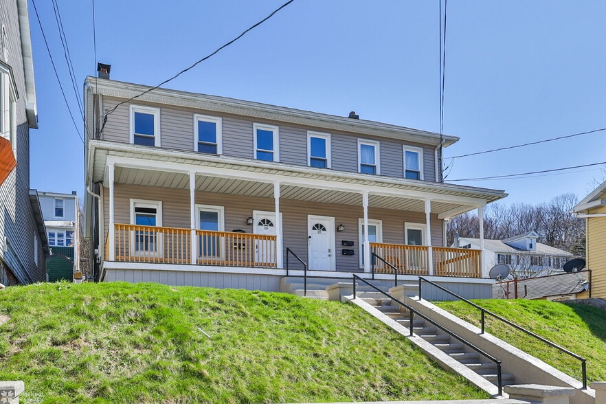 Primary Photo Of 302 W Abbott St, Lansford Multifamily For Sale