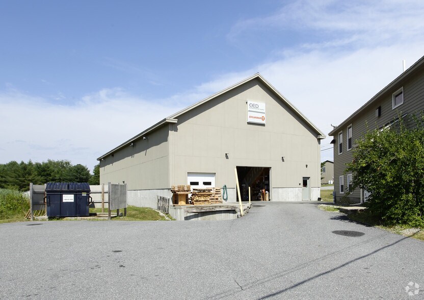 More Photos Of 7 Pomerleau St, Biddeford Warehouse For Lease