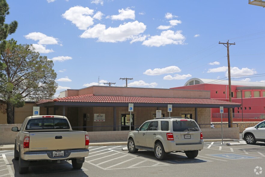 More Photos Of 7852 E Gateway Blvd, El Paso Rehabilitation Center For Sale