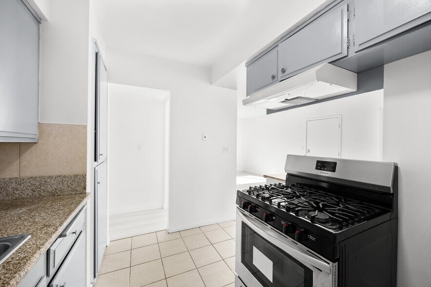 More Photos Of 616 Via Altamira, Montebello Apartments For Sale