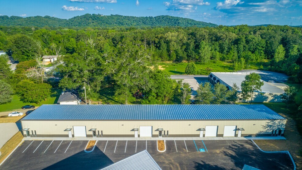 More Photos Of 4740 Adams Rd, Hixson Flex For Lease