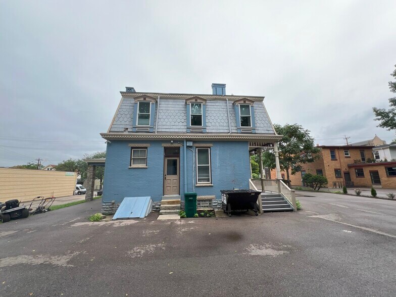 More Photos Of 6111 Madison Rd, Cincinnati Office Residential For Sale