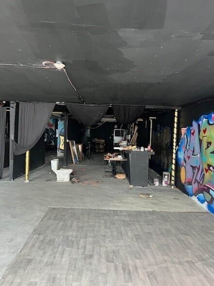 More Photos Of 5 Main Rd, Tiverton Storefront Retail Office For Lease