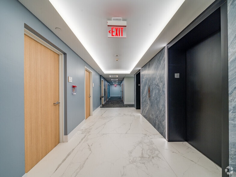 More Photos Of 10800 Biscayne Blvd, Miami Office For Lease