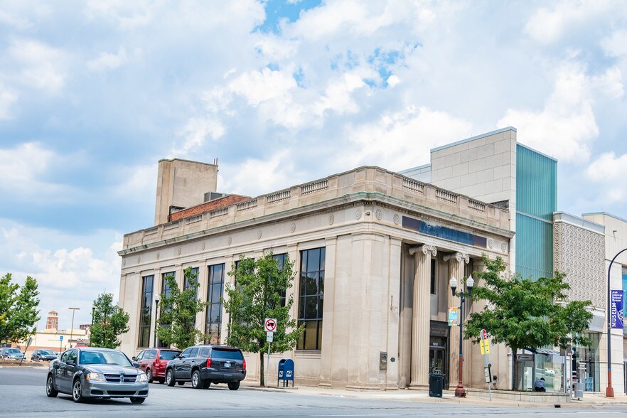 More Photos Of 13650 Michigan Ave, Dearborn Bank For Lease
