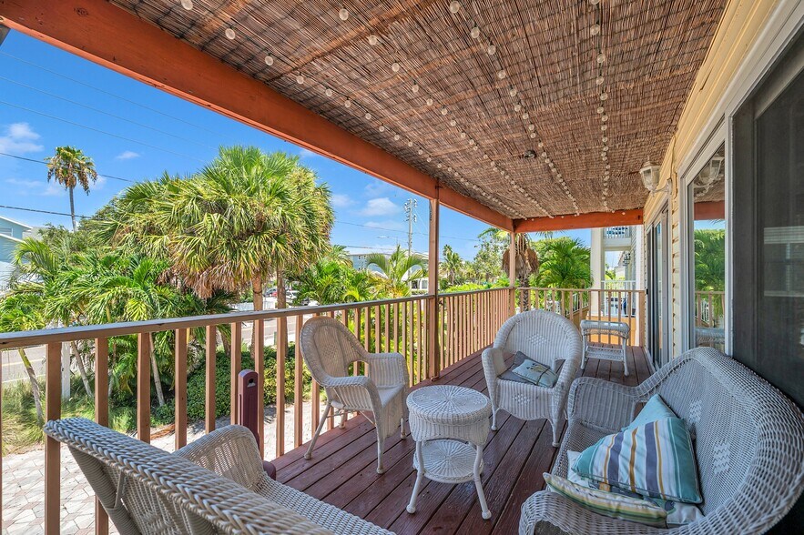 More Photos Of 1809 Gulf Blvd, Indian Rocks Beach Apartments For Sale