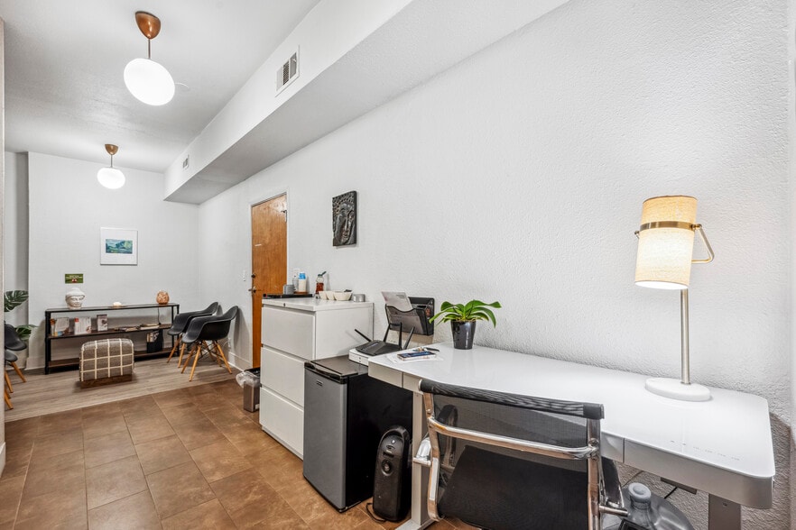 More Photos Of 3636 5th Ave, San Diego Office For Lease