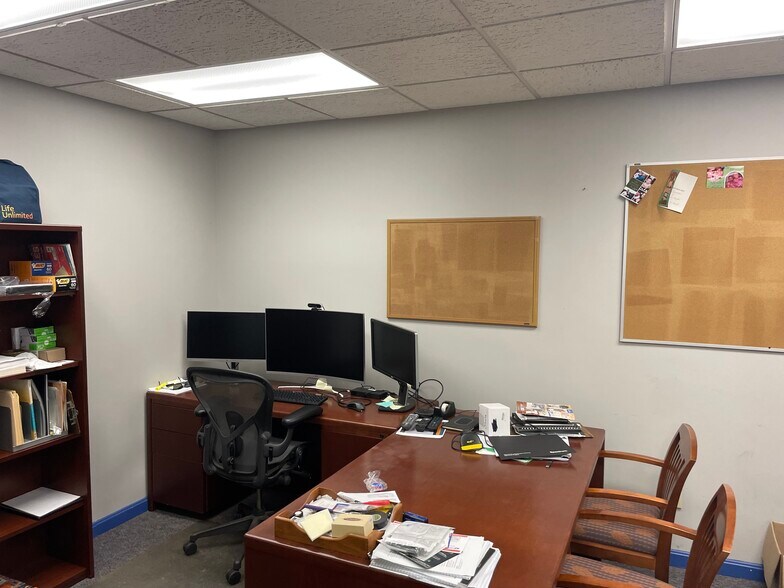 More Photos Of 1105 Clifty Dr, Madison Medical For Sale