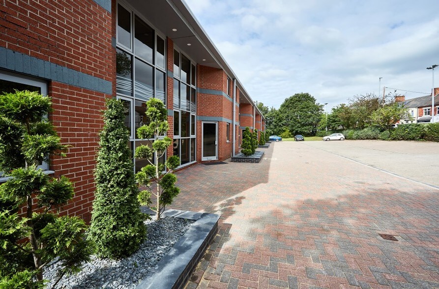 60 Manchester Rd, Northwich, CHS CW9 7LS Office For Sale