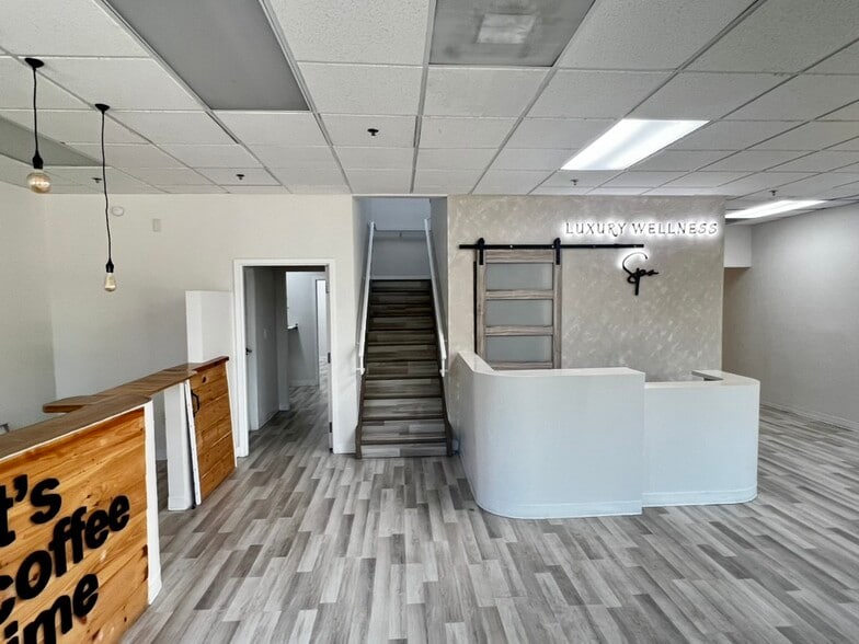 More Photos Of 6881 Kingspointe Pky, Orlando Flex For Sale