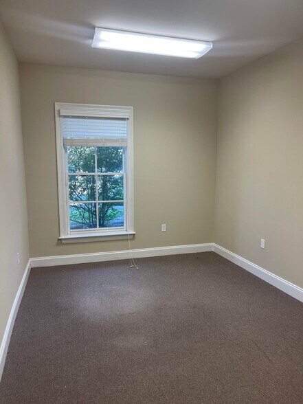 More Photos Of 2798 O'Neal Ln, Baton Rouge Office For Lease