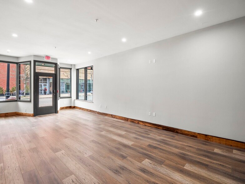 More Photos Of 138-140 Middlesex St, Lowell Storefront Retail Office For Lease