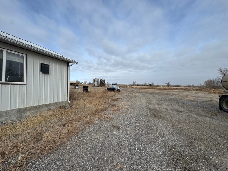 More Photos Of 50 Dalley Rd, Riverton Warehouse For Sale