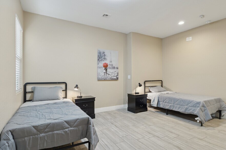 More Photos Of 2123 W Maya Way, Phoenix Healthcare For Sale