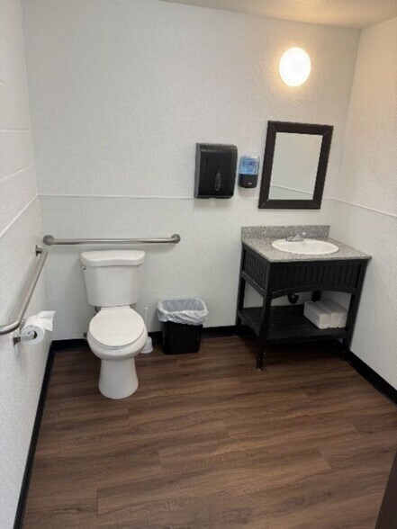 More Photos Of 1533 Simpson Way, Escondido Warehouse For Sale