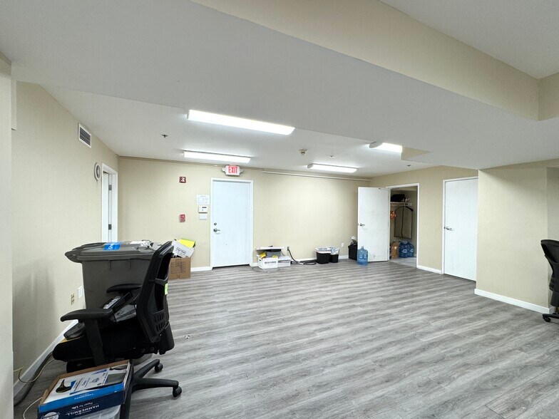 More Photos Of 815-821 Webster St, Oakland Storefront Retail Office For Lease