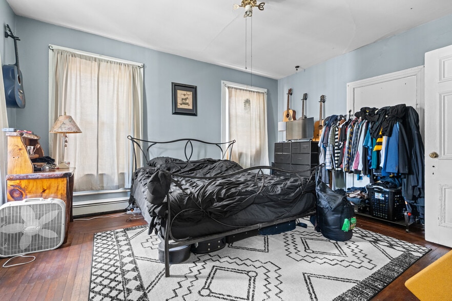More Photos Of 700 Cattell St, Easton General Retail For Sale