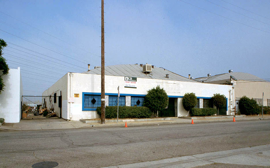 More Photos Of 7301 Radford Ave, North Hollywood Manufacturing For Lease