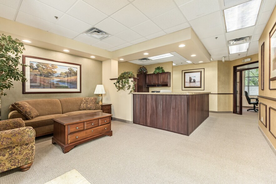 More Photos Of 2033 E Warner Rd, Tempe Office For Sale