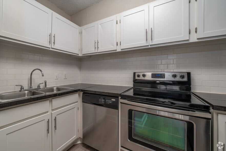 More Photos Of 1617 Fannin St, Houston Multifamily For Sale