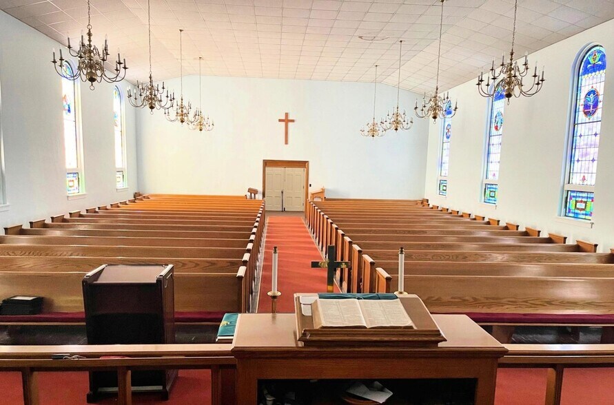 More Photos Of 4700 Old Walkertown Rd, Winston-Salem Religious Facility For Sale