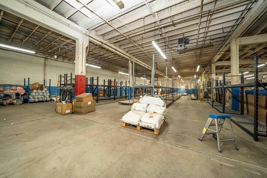More Photos Of 4383 Fruitland Ave, Vernon Manufacturing For Sale