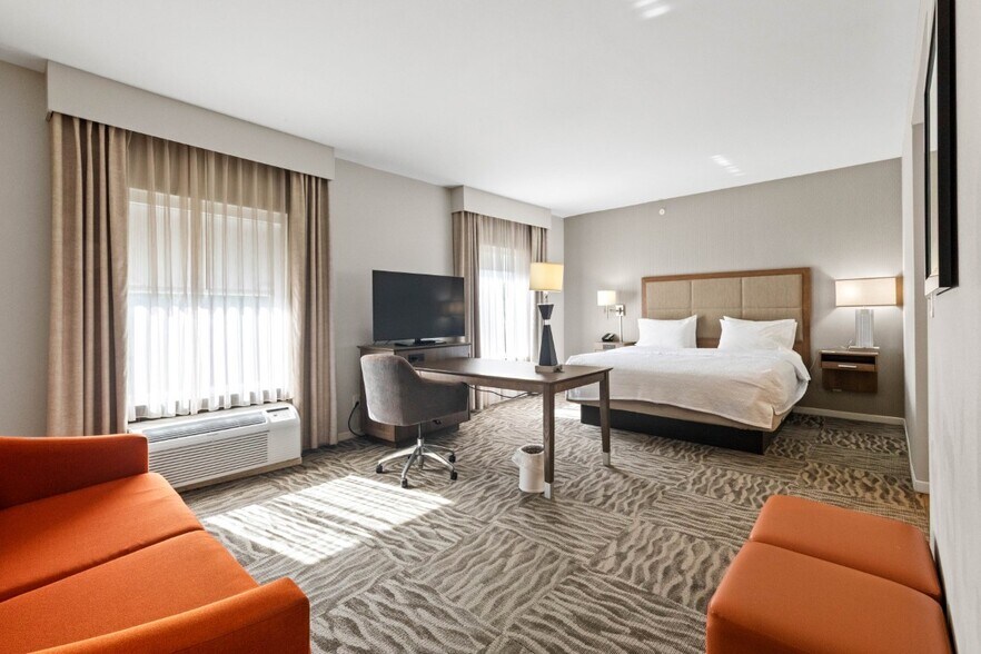 More Photos Of 1700 Commerce Blvd, Opelousas Hotel For Sale