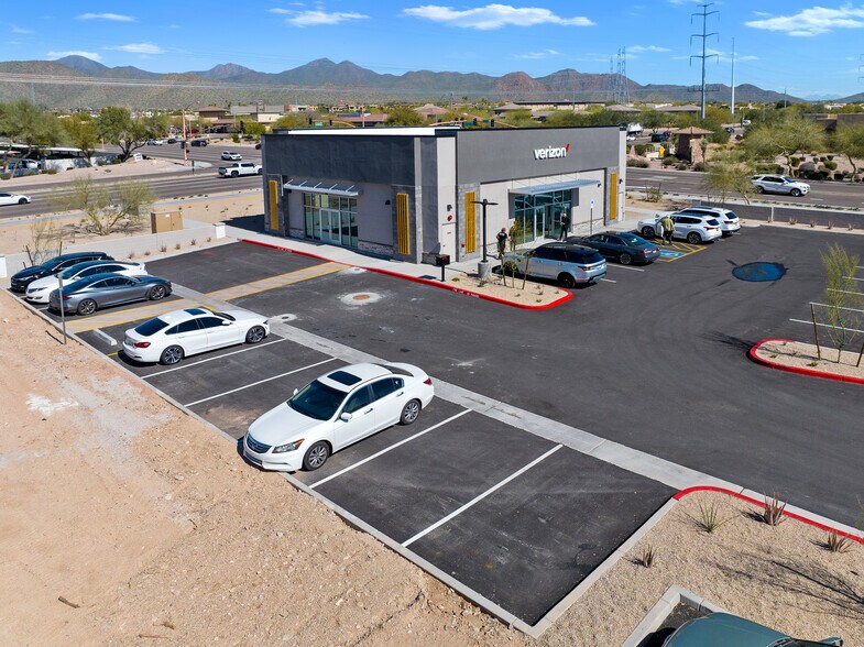 More Photos Of 10590 N 114th St, Scottsdale Freestanding For Sale