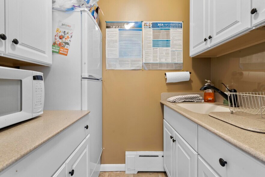 More Photos Of 158 East Ave, Norwalk Office For Lease