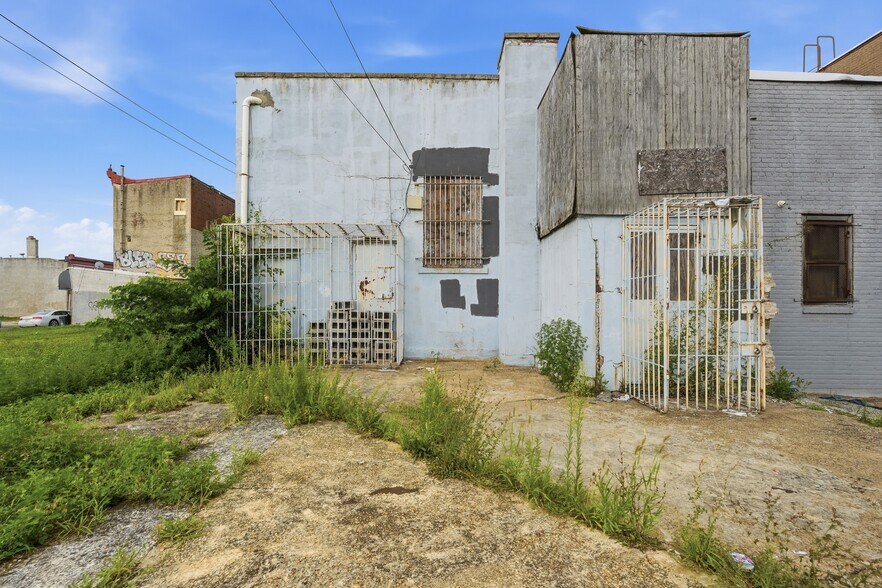 More Photos Of 1142-1148 Broadway, Camden Flex For Sale