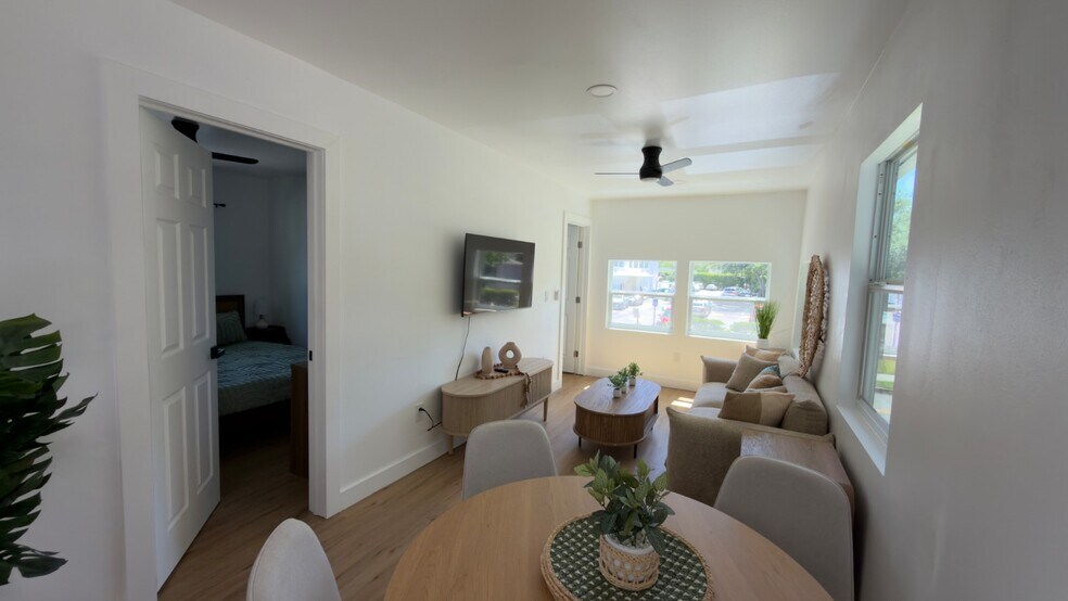 More Photos Of 1922 Hillcrest St, Orlando Office For Sale