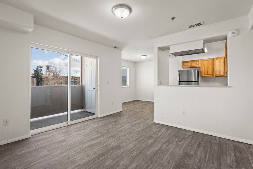 More Photos Of 15 Gentry Way, Reno Apartments For Sale