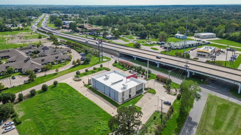 More Photos Of 101 S John Redditt Dr, Lufkin Medical For Sale