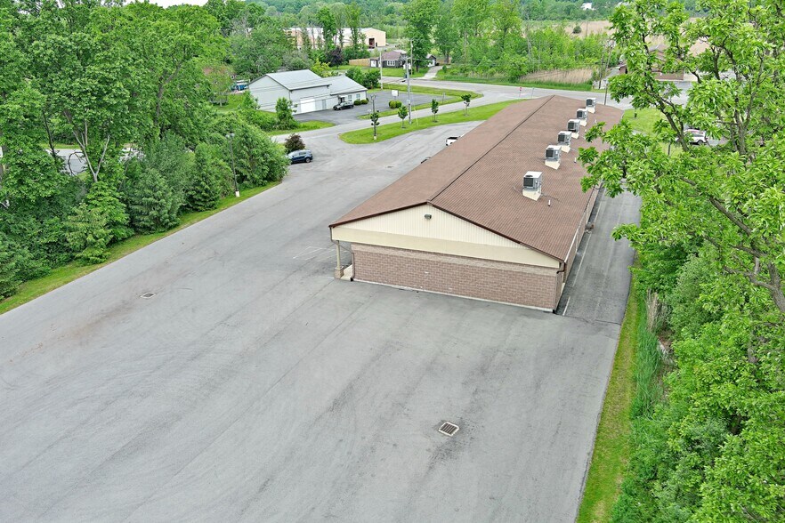 More Photos Of 7711 Porter Rd, Niagara Falls Medical For Lease